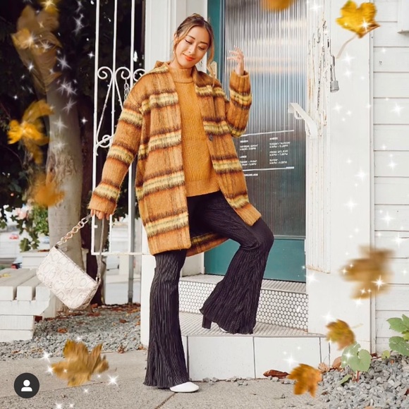 Black Flare Crepe Pants - Picture 1 of 3